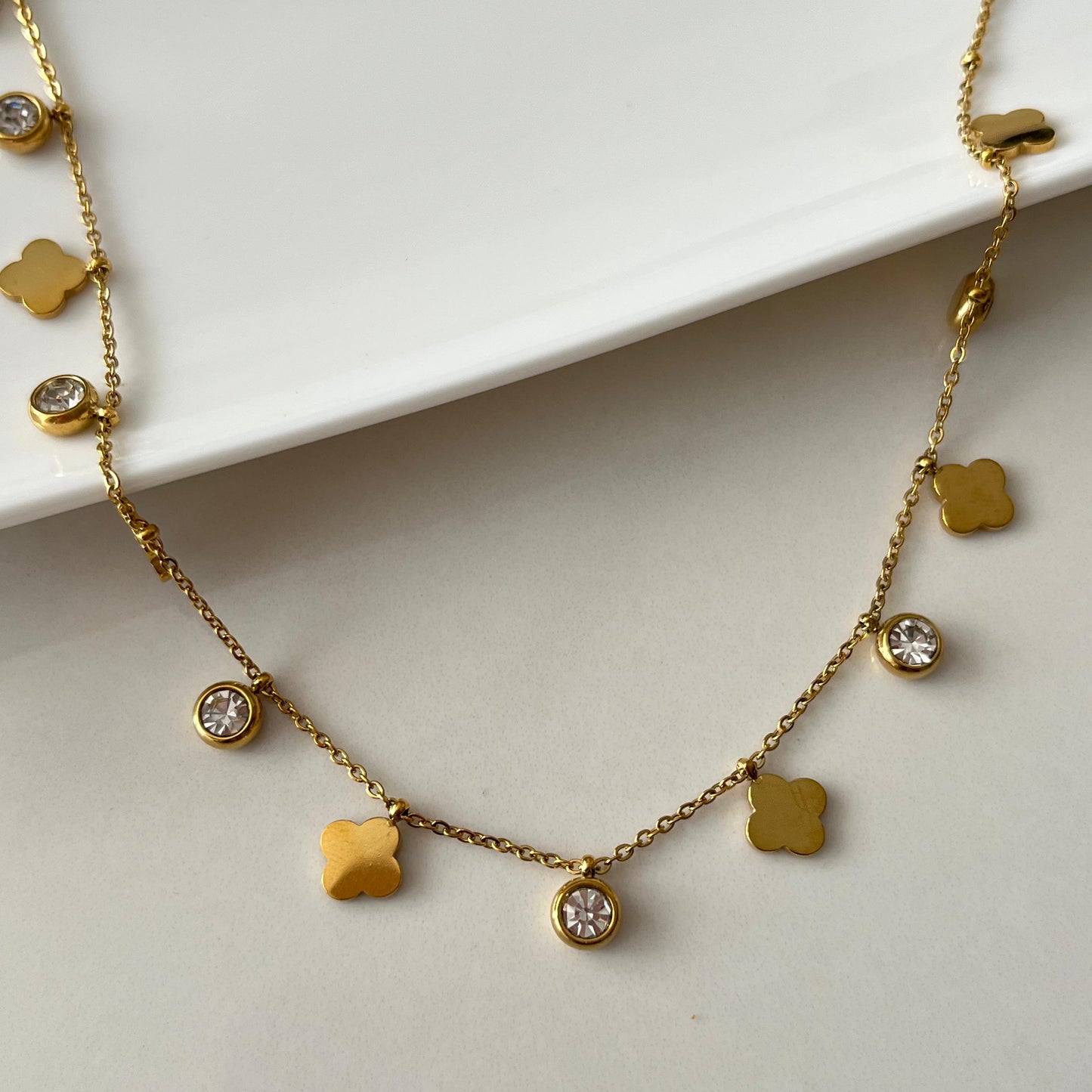 golden clover sparkle necklace
