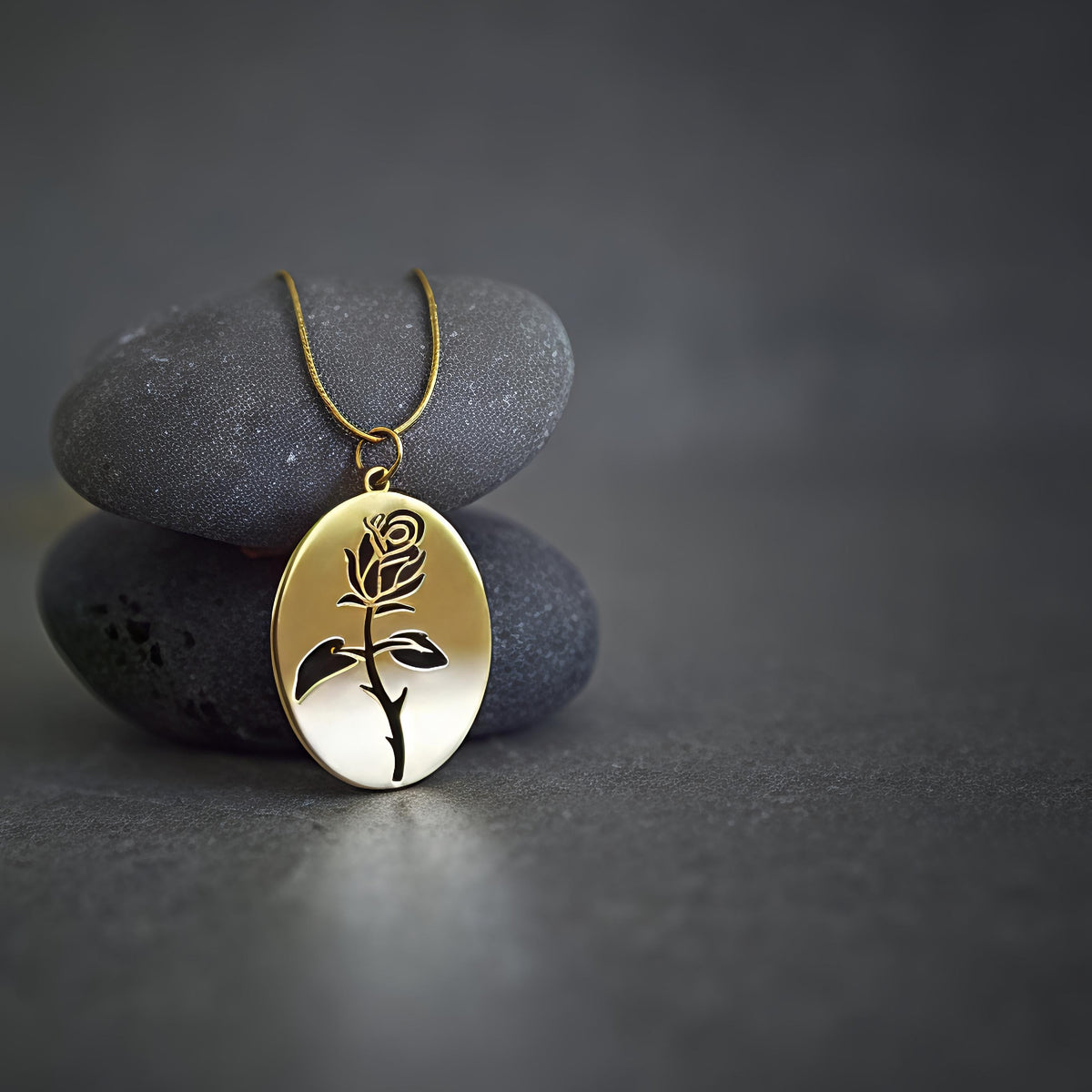 eternal rose – waterproof gold pendant necklace