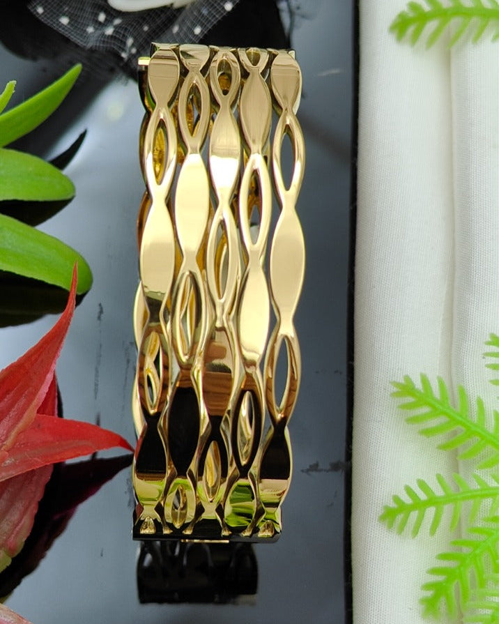 solid gold bracelet