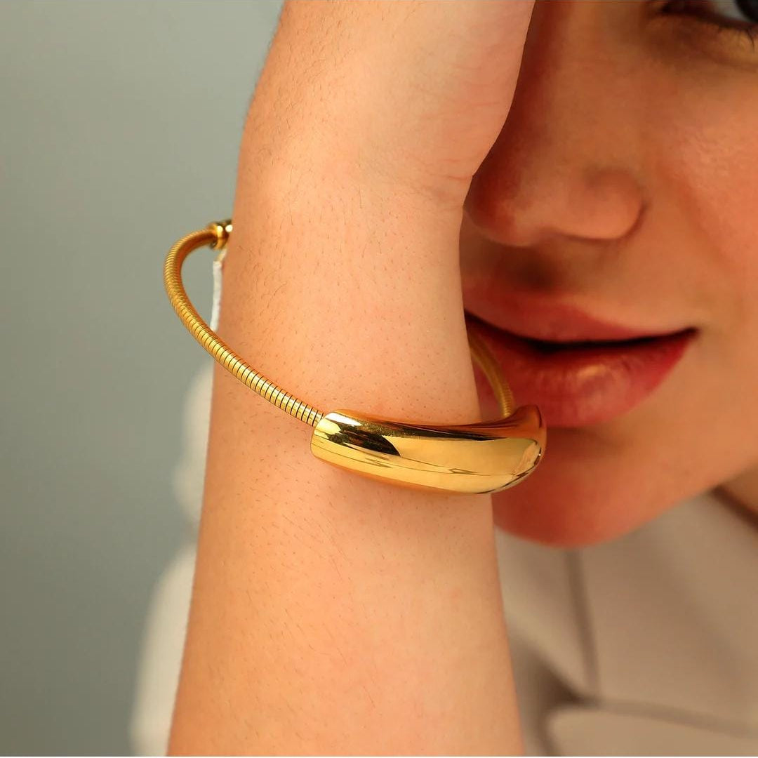 solid gold magnetic bracelet (ssb19)