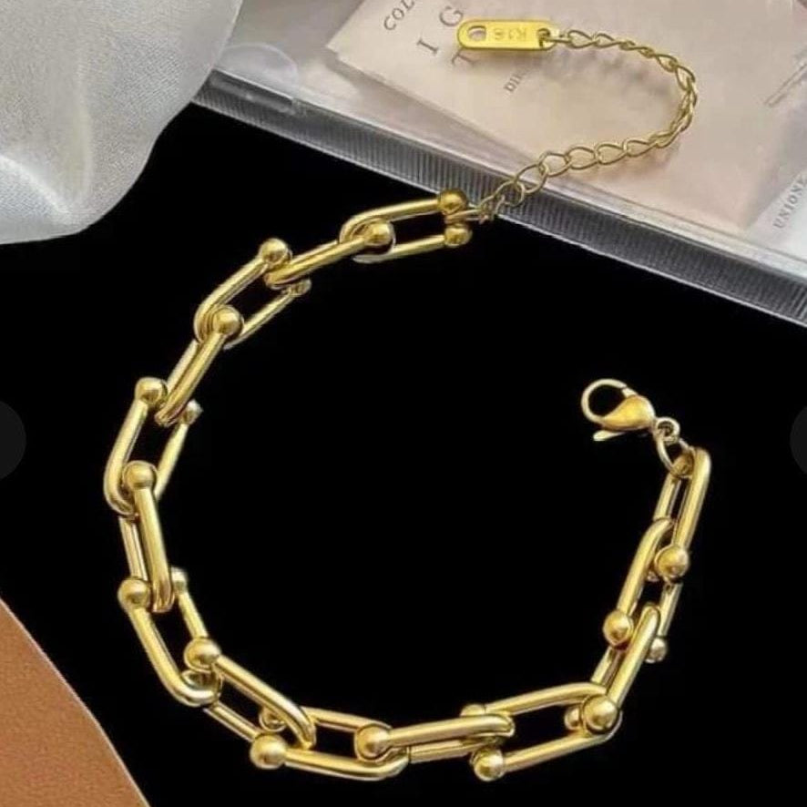 interlock bracelet