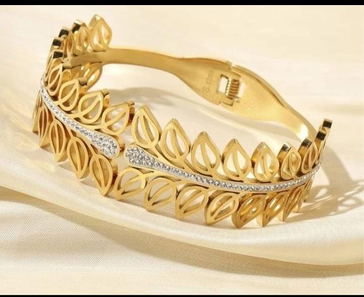 Anti tarnish bracelet