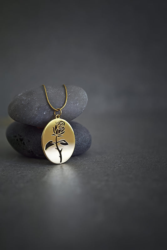 Eternal Rose – Waterproof Gold Pendant Necklace