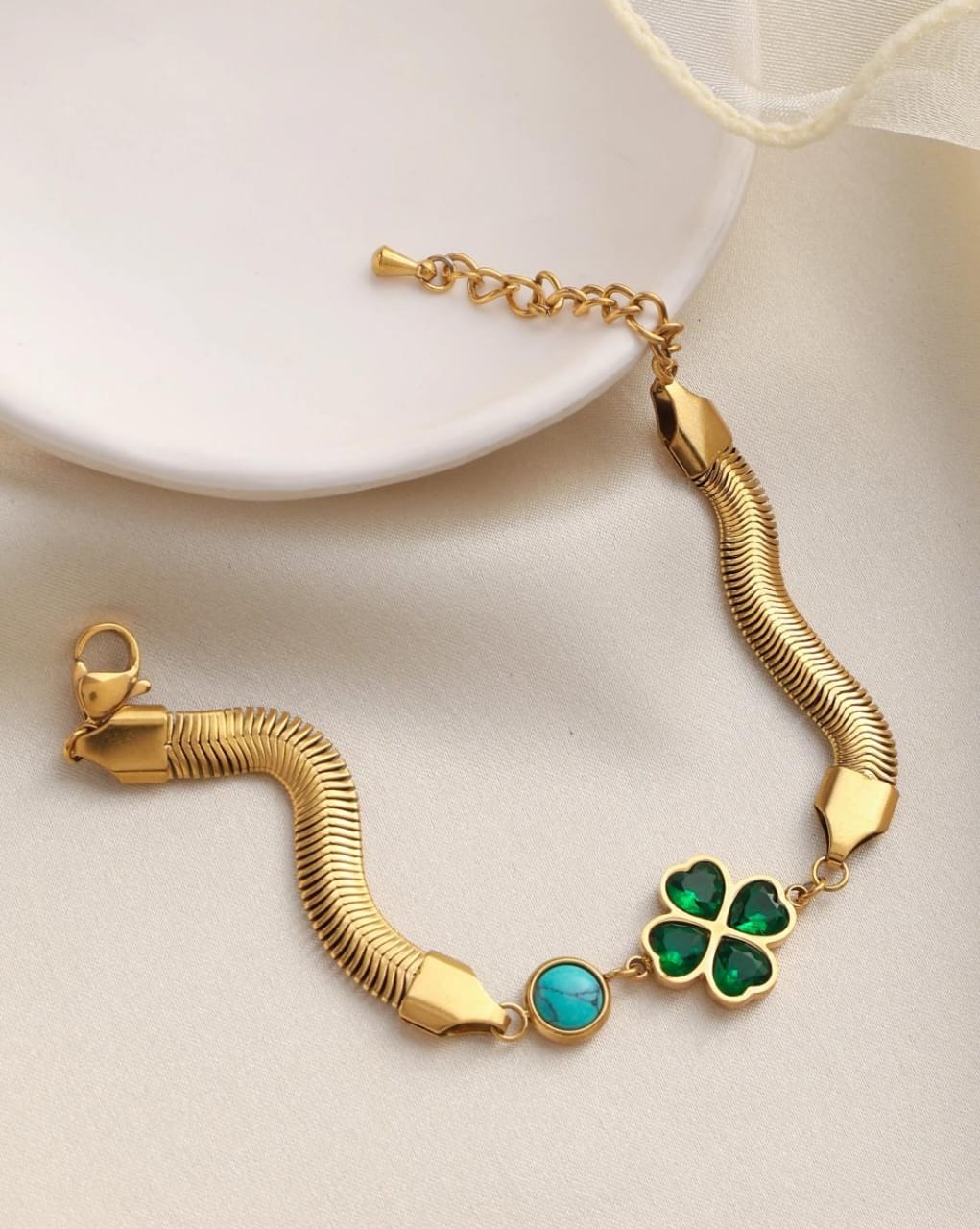 Anti tarnish green clover bracelet
