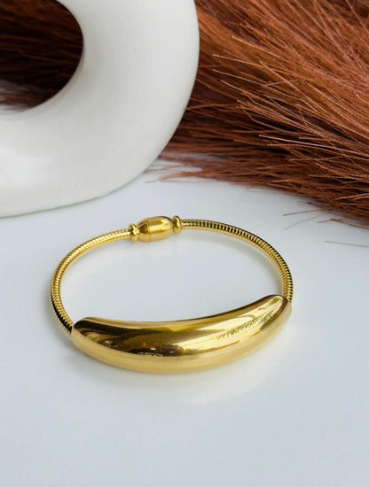 solid gold magnetic bracelet (SSB19)