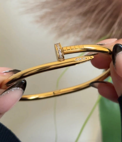 anti tarnish Nail bracelet 01