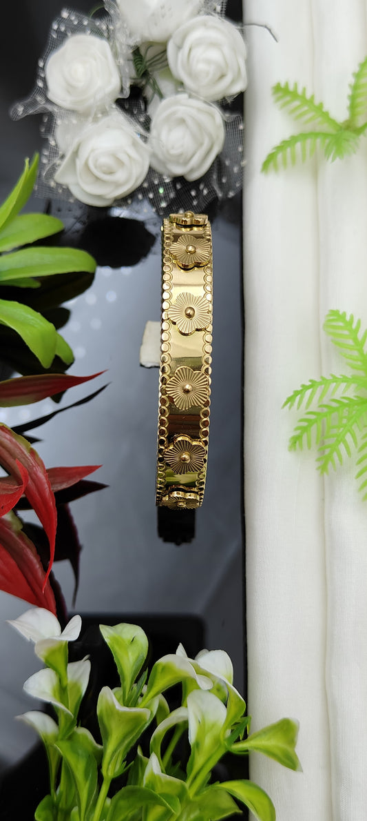 Anti tarnish antique style  bracelet