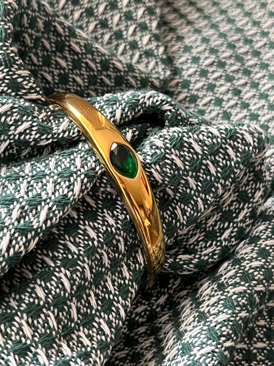 Emerald Glint Bracelet