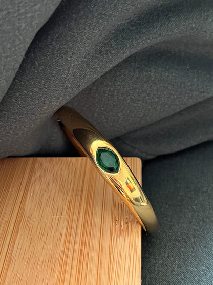 Emerald Glint Bracelet