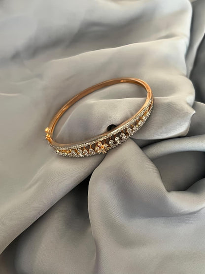 Regal Sparkle Bracelet