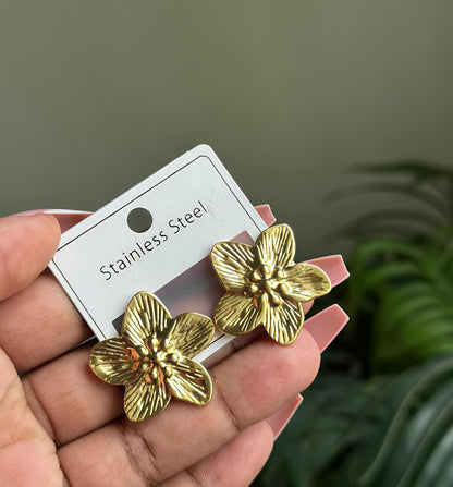 Textured Floral Gold Stud Earrings