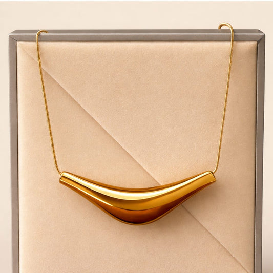 Elegant gold crescent necklace