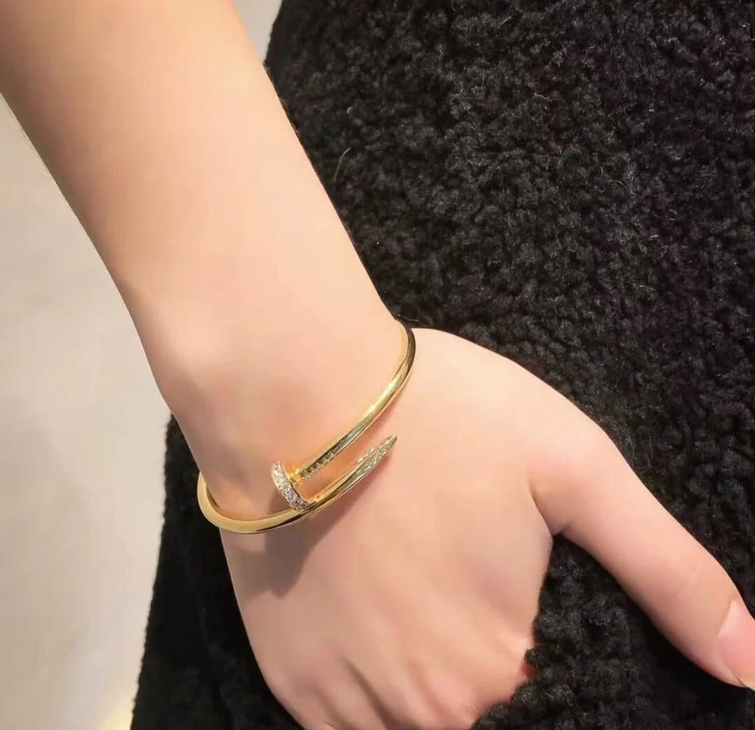 anti tarnish Nail bracelet 01