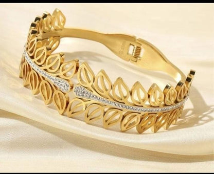 Anti tarnish bracelet