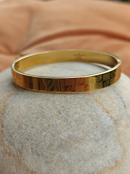 Anti tarnish gold LV bracelet