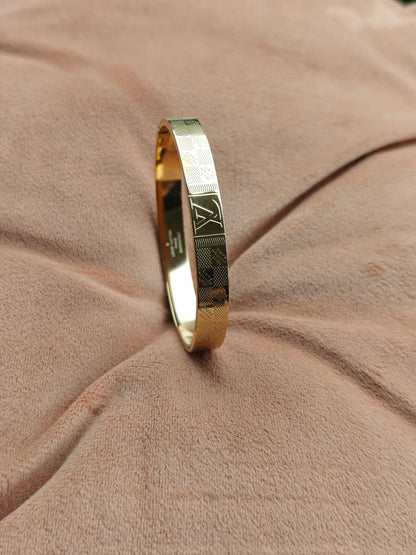 Anti tarnish gold LV bracelet