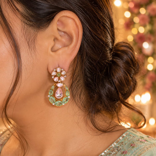 Emerald Green Kundan Drop Earrings | Gold-Plated Floral Party & Wedding Earrings
SEO Meta Description
Shop elegant emerald green Kundan drop earrings featuring a floral design, sparkling crystals, and premium gold plating. Perfect for weddings, festive occasions, parties, sarees, lehengas, and suits. Discover timeless elegance with Ivory Dreams.
