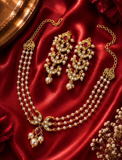 Moonlit Pearl Chandbali Set