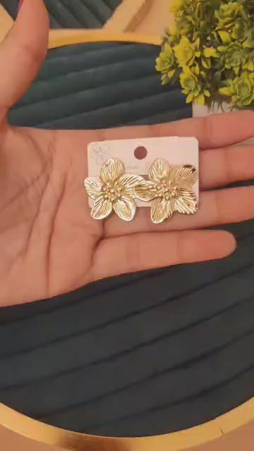 Textured Floral Gold Stud Earrings